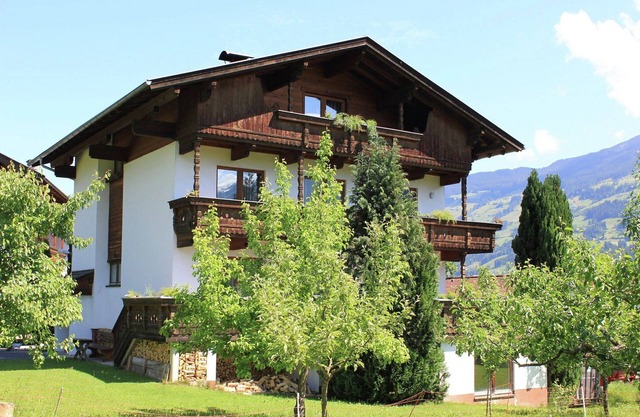 Beautiful apartment in Fugen/Zillertal