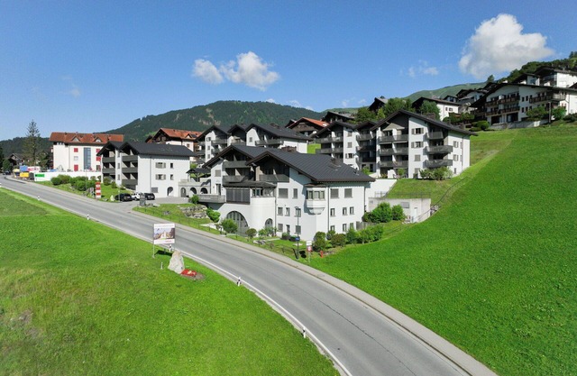 Beautiful apartment with WIFI, pool, TV, balcony, pets allowed, panoramic view and parking