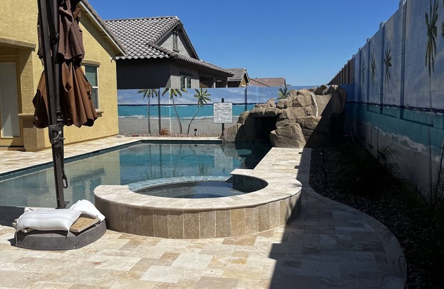 Beautiful attached clean Casita with a separate entrance -No animals allowed