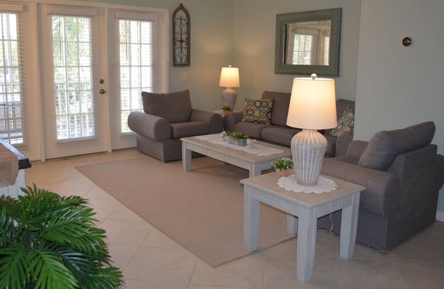 Beautiful Barnes Plantation Condo