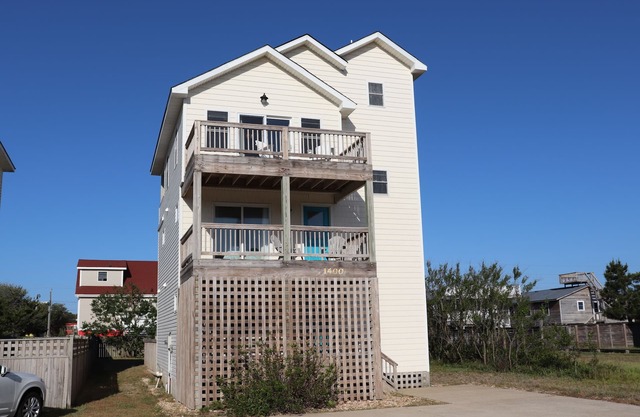 Beautiful Beach Home with Private Pool & Hot Tub Near Beach Access