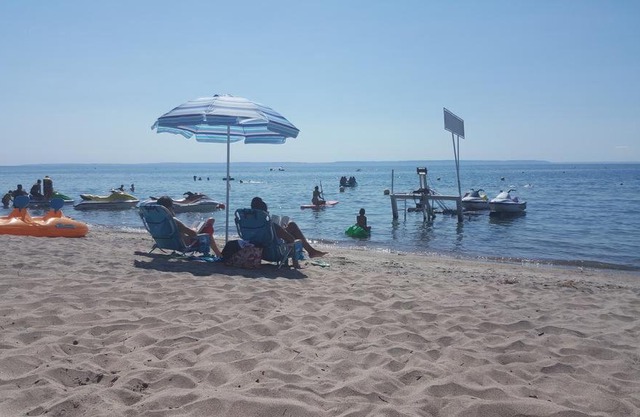 Beautiful Beach Front Resort - Family Suite I (Weekly)