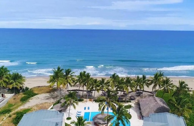 Beautiful Beachfront Penthouse 2 Bdrm 2 Bath Condo
