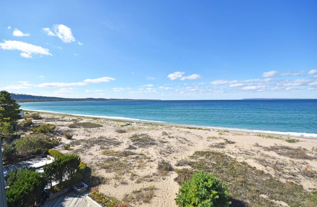 Beautiful Beachfront Condo in Glen Arbor's Homestead Resort; Acc: 8.