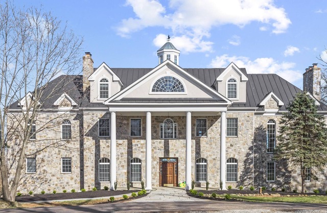 Beautiful Bluemont Estate