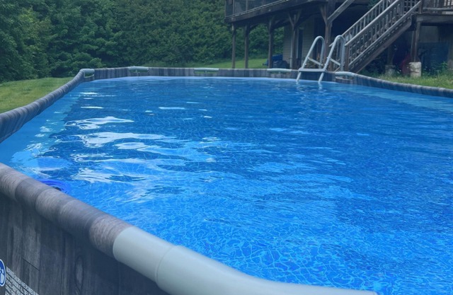 Beautiful Bunkie with pool on 5 acres