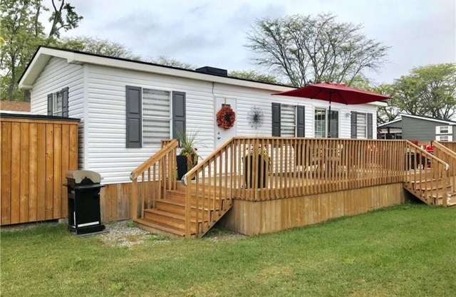 Beautiful cottage in Niagara on the Lake (Vine Ridge Resort)
