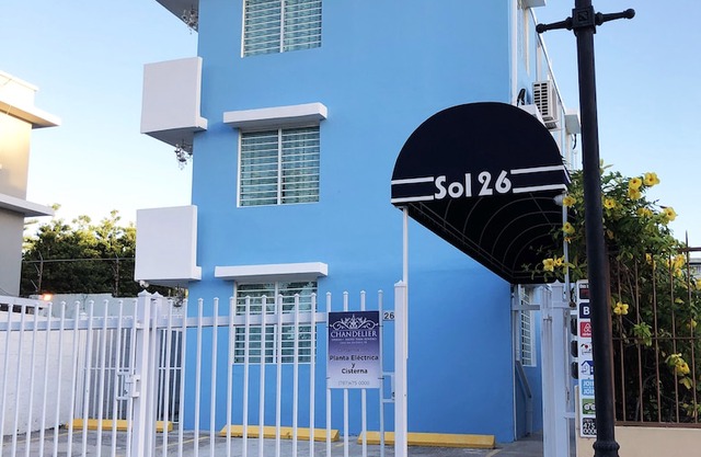 Beautiful Chandeliers, Cozy & Enjoyable Studio - Balcony / FREE WIFI - 202