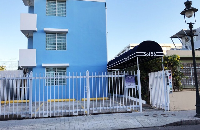 Beautiful Chandeliers, Cozy & Enjoyable Studio - Balcony / FREE WIFI - 301