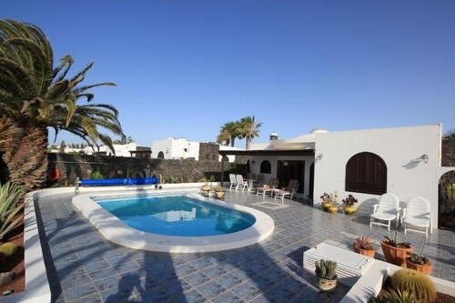 Beautiful detached villa, 100% privacy and sea views.