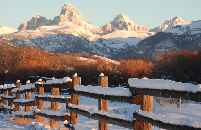 Beautiful Driggs cabin w/spectacular Teton views near Grand Targhee Ski resort!
