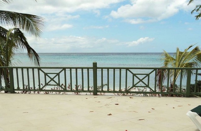 Beautiful Five Bedroom Beachfront Townhouse