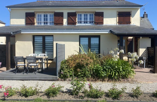 Beautiful apartment in villa for 4 guests with WIFI, TV, terrace and panoramic view