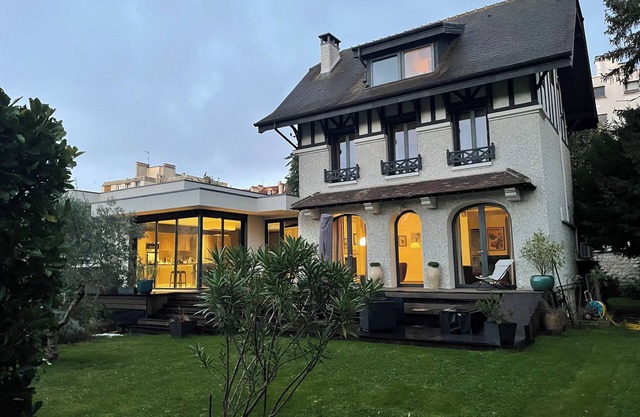 Beautiful house between Paris and Disneyland, sleeps 8, 4 bedrooms - 2 bathrooms