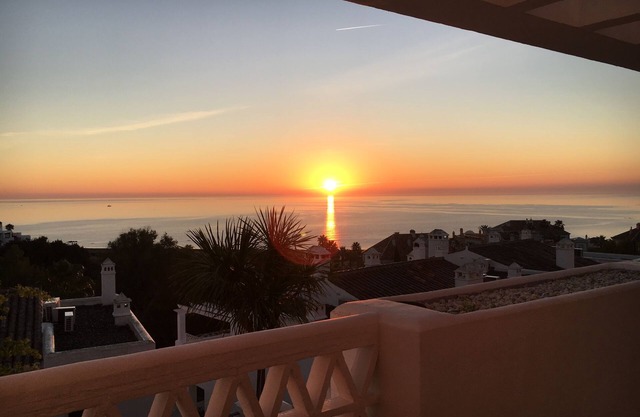 Beautiful holiday home near Estepona with magnificent sea view in enclosed area