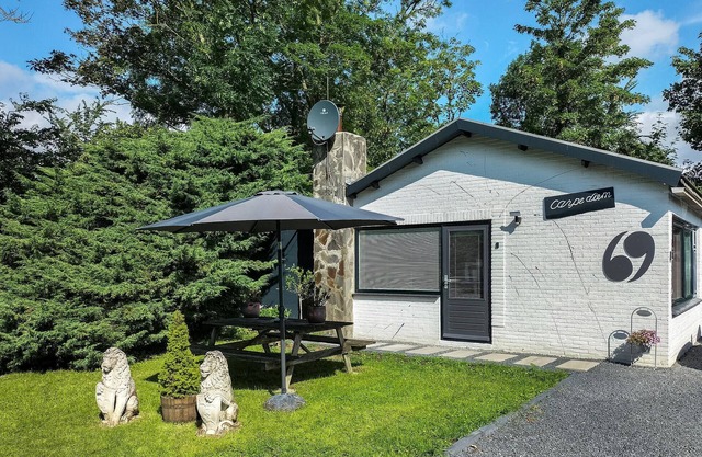 Beautiful home in Baarland with WiFi