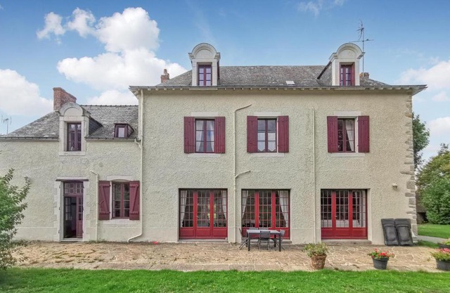 Beautiful Home In Guerande With Wifi