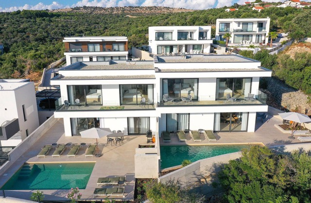 Beautiful home in Lun