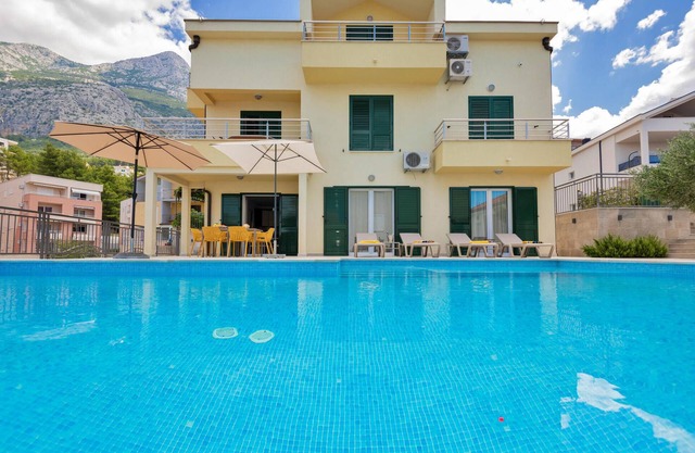 Beautiful home in Makarska