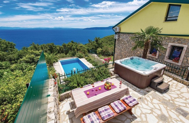 Beautiful home in Medveja