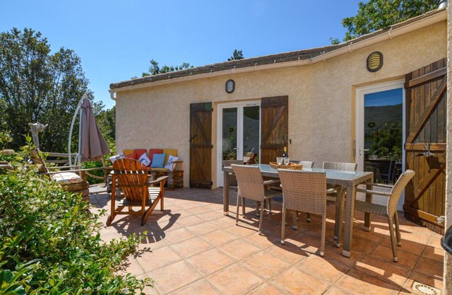 Beautiful home in Sisco with 4 Bedrooms and WiFi