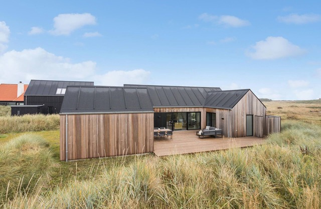 Beautiful home in Skagen with WiFi