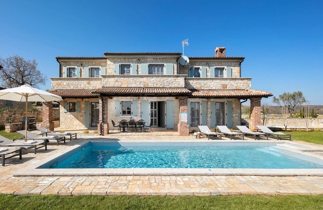 Beautiful home in Sv. Lovrec