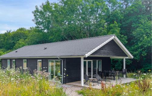 Beautiful Home In Tranekær With Wifi