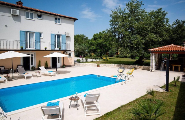 Beautiful home in Umag