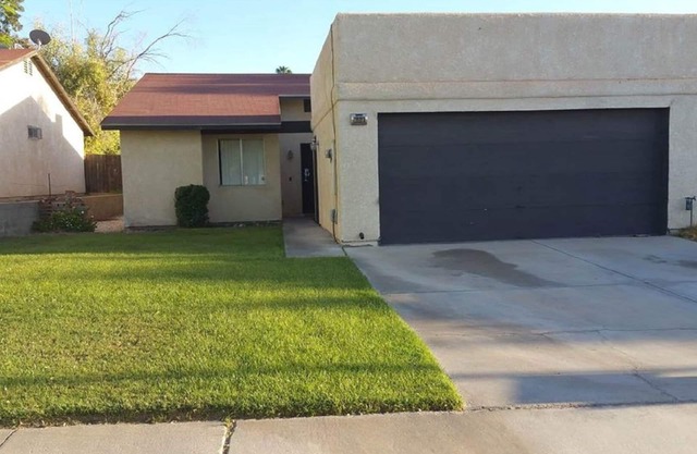 beautiful home Sleeps 8, but 6 comfortably