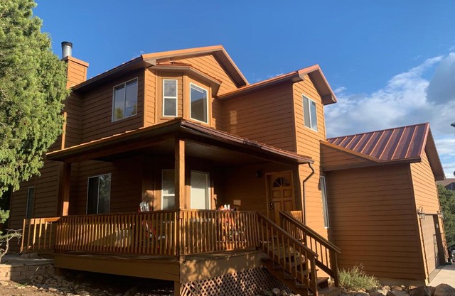 Beautiful Home & View- Mountain View Estates North