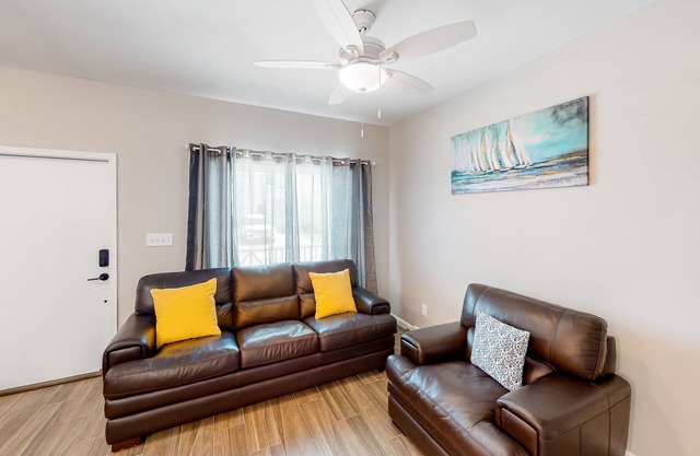 Beautiful home with oceanview, pool, hot tub, central AC, & washer/dryer