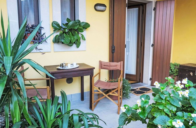 Beautiful apartment for 2 people with TV, terrace and parking