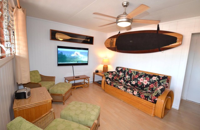 Beautiful Lahaina Side 2 BR Condo with Beach View