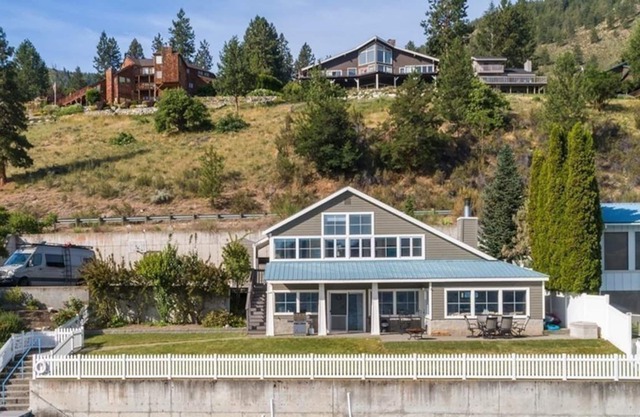 Beautiful Lakefront Home with Private Hot Tub, Dock, & Amazing Views - Dogs OK!