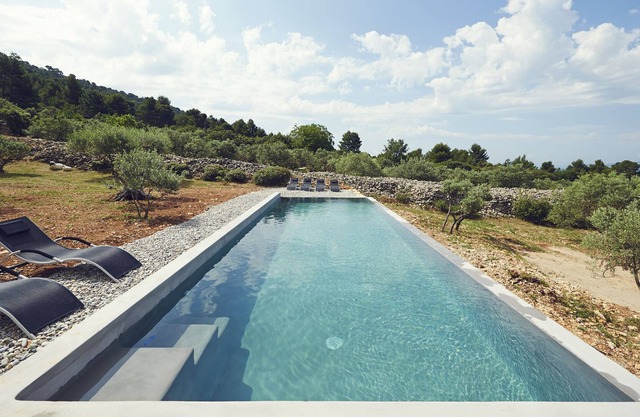 Beautiful Mas in the countryside with stunning views