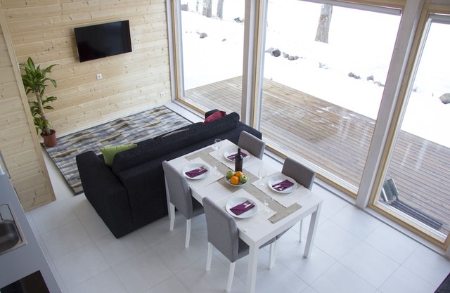 Beautiful mini villa right on the lakeside