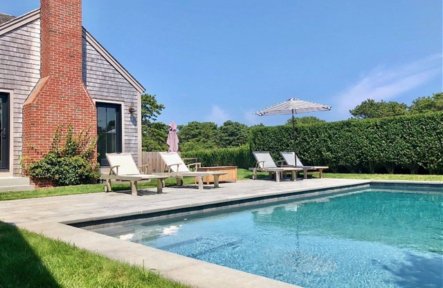 Beautiful Nantucket Home Near Beach With Pool - Sleeps 14