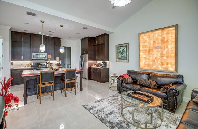 Beautiful Naples Getaway w/Pool Access!
