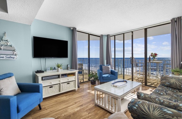 Beautiful Ocean Front 5th Flr Condo