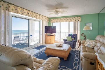 Beautiful Ocean Front 3 Bdrm On The Non-driving Section Of New Smyrna Beach