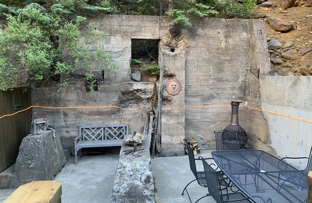 Beautiful Ouray Mountain Condo only an hour away from Telluride.