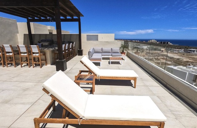 Beautiful Penthouse in Cabo San Lucas with AMAZING view!
