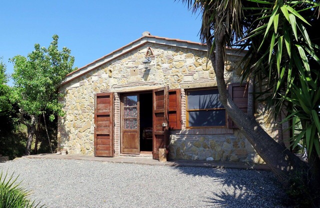 Beautiful private villa for 4 people with WIFI, terrace and pets allowed