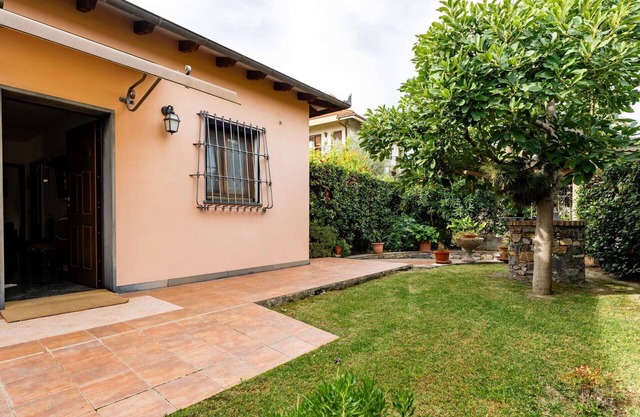 Beautiful private villa for 4 people with WIFI, TV and terrace