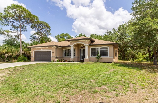 Beautiful, Private Florida House w/ GYM