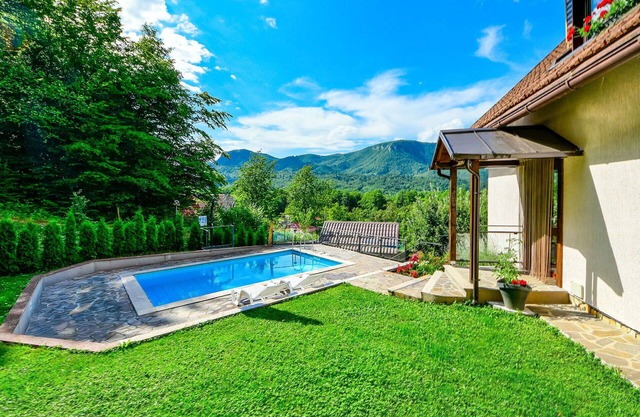 Beautiful private villa for 6 guests with WIFI, private pool, A/C, TV, terrace and panoramic view