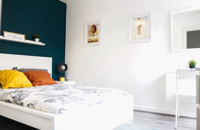 Beautiful Private Room 4 in a Modern House near Centre