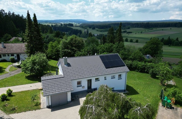 Beautiful private villa for 9 guests with WIFI, TV, terrace, pets allowed and panoramic view