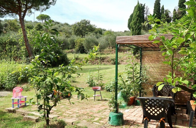 Beautiful private villa for 11 guests with WIFI, TV, balcony and pets allowed